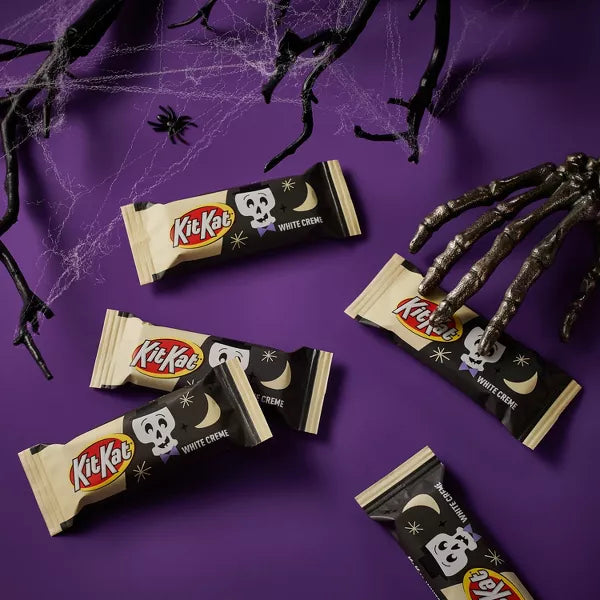 Kit Kat White Crème Breaking Bones Halloween Candy Snack Size - 10.29oz