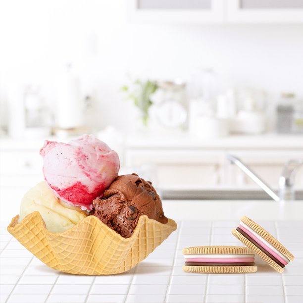 OREO Neapolitan Sandwich Cookies, Waffle Cone Flavored Cookie with Vanilla, Strawberry and Chocolate Triple Layered Creme, Limited Edition, 13.2 oz - OOS